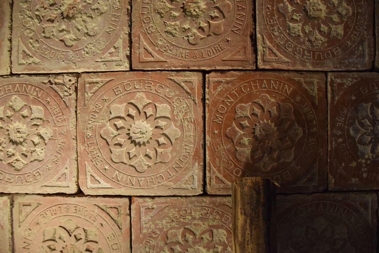 Insolite Le Logement Des Gardes De La Porte De Beaune Au Xviie Siecle Atypique Apartment Exterior photo