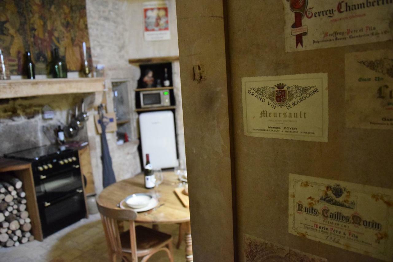 Insolite Le Logement Des Gardes De La Porte De Beaune Au Xviie Siecle Atypique Apartment Exterior photo